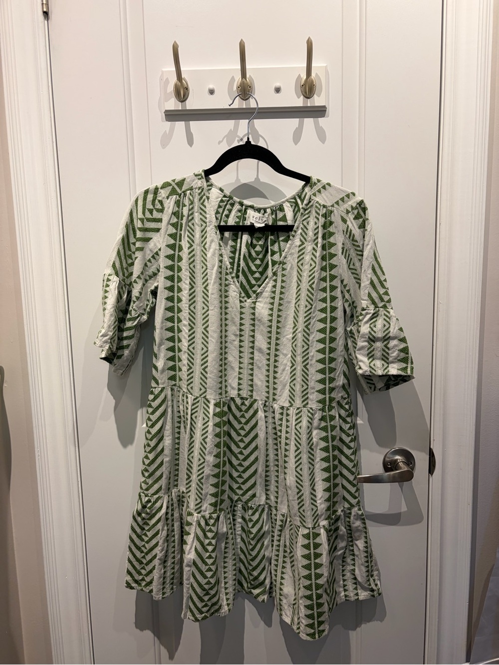 Velvet by Graham & Spencer Green and White Printed Tiered Dress
